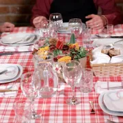 'Večera za 5 na selu' i u novoj sezoni vodi gledatelje na ukusno gastro putovanje kroz Hrvatsku