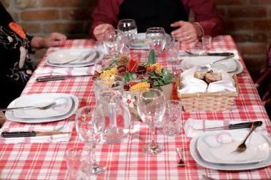 'Večera za 5 na selu' i u novoj sezoni vodi gledatelje na ukusno gastro putovanje kroz Hrvatsku