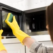 Najbolji način za čišćenje mikrovalne pećnice bez kemikalija