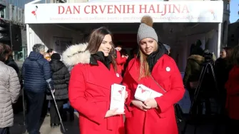 'Lady in Red': Podrži žene u crvenim haljinama i saznaj kako spasiti živote