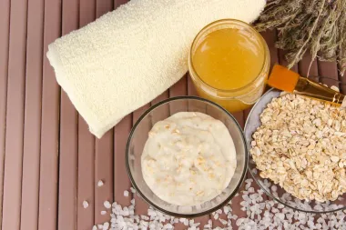 Za svaki tip kože: Odlične maske za lice sa zobenom kašom