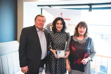 Glazbena karta Hrvatske u modernom ruhu: Poznata violončelistica Ana Rucner predstavila novi album