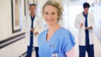Medicinske sestre su doista posebne, a jesu li onda i muškarci u njihovom životu sretniji od ostalih?