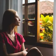 #ostanidoma uz dozu mira: Psihologinja Ana Čerenšak pokazala je kako meditirati