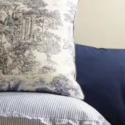 Zara Home ima predivnu kolekciju comfy dekica i pidžama koje će ti olakšati boravak u karanteni