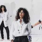 Sviđa ti se elegancija minimalizma uz dozu seksepila? Upoznaj damu koja stoji iza domaćeg brenda koji će te oboriti s nogu