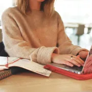 Iskoristi vrijeme samoizolacije i nauči novu vještinu: 5 korisnih web stranica koje nude online tečajeve