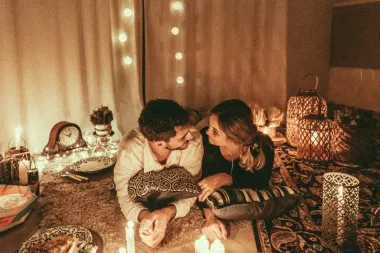 'Iz karantene s ljubavlju': 10 romantičnih ideja za spoj kod kuće