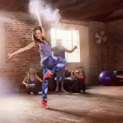 Pronašle smo lude online satove plesa uz koje svoj dom možeš pretvoriti u pravi plesni studio