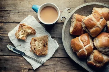 Umjesto pince, ovaj Uskrs probaj nešto novo. Gastro blogerica Ivana dala nam je recept za 'hot cross buns'