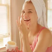 Dermatologinja Vrčić objasnila nam je kako njegovati kožu kod kuće, ali i kako koristiti boostere i serume