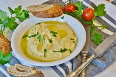 Humus - jedan od najzdravijih namaza na svijetu kojeg jednostavno možeš napraviti i kod kuće