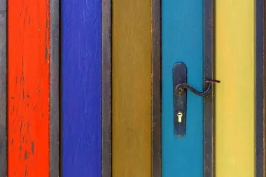Kako se izvodi obnova starih sobnih vrata