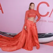 Desetodnevna detox dijeta Jennifer Lopez je iz ove popularne knjige - ali je li zdrava?
