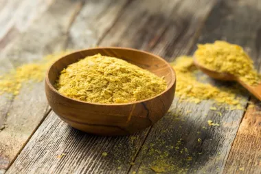 Znaš li što je prehrambeni kvasac? Saznale smo sve o ovom odličnom izvoru proteina i vitamina B, te kako ga koristiti