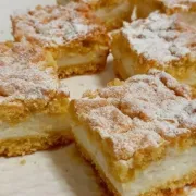 Idealna za slatki početak tjedna: Prhka pita od sira kakvu su bake nekoć radile