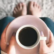 Znaš li koje je najbolje vrijeme za kavu? Nije odmah ujutro jer te onda može uspavati umjesto razbuditi