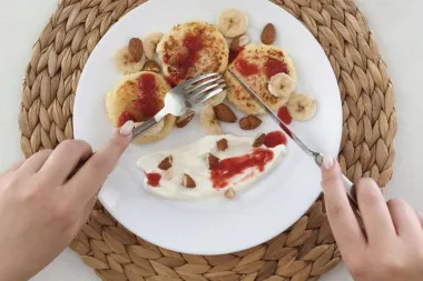 Kako pravilno držati vilicu i nož