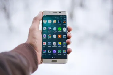 Znate li kako očistiti ekran mobitela?