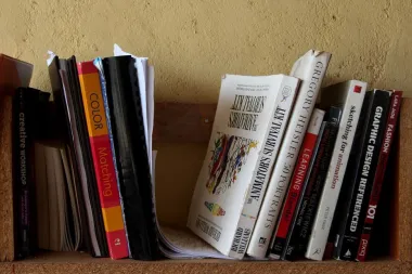 Budite kreativni i uštedite novac: Doznajte kako napraviti policu od drveta