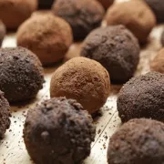 Ukusne i zdrave, ove sirove praline odličan su slatki međuobrok za energiju