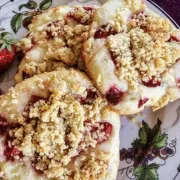Lagani i brzo gotovi: Slatki keksići s jagodama savršen su desert