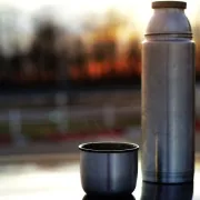 Znate li kako očistiti kamenac u termosici