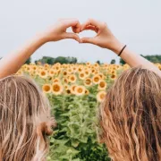 Posebna ljubav: 20 citata koje možeš razumjeti samo ako imaš sestru