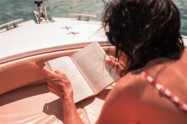 Knjiga tjedna: Daisy Jones i Šestorka - Taylor Jenkins Reid
