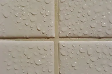 Znate li kako pravilno nanijeti masu za fugiranje pločica?