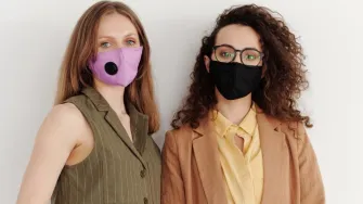 Maske naše svagdašnje: Izbjegni neugodnosti nošenja maske s ovih osam odličnih savjeta