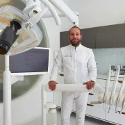 Od ove bolesti razvija se još cijeli niz drugih, a uzroka ima više. Pitale smo stručnjaka koji su simptomi parodontoze