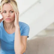 Psihologinja Čerenšek: Kako se boriti s negativnim mislima?
