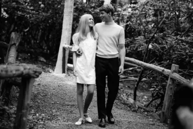 Ljubavni vremeplov: Dating savjeti za žene iz 1960-ih koji nas danas nasmijavaju