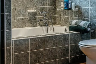 Savjeti kako očistiti fuge na podnim pločicama