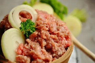 Doznajte koji je najbolji način za odmrzavanje mljevenog mesa