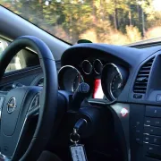 Pravilo desne strane - Autoškola