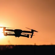 Kako upravljati dronom?