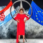 'Vla-Vla-Vlajland cabaret' - monodrama koja pogođa točno u sridu