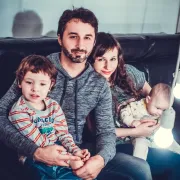 Stvari koje svi roditelji rade - ali će ih teško priznati