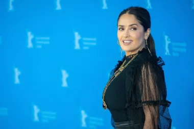 Beauty buntovnica: Salma Hayek čini sve suprotno od onoga što savjetuju stručnjaci, a ipak blista