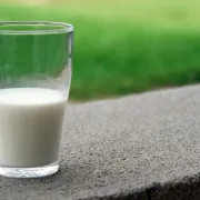 Razlika između svježeg i trajnog mlijeka
