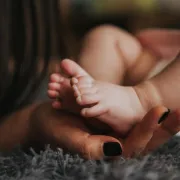 Mjerenje stopala bebe