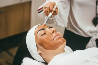 Za ljepotu smo spremne na svašta, ali ovi su beauty tretmani zbilja bizarni