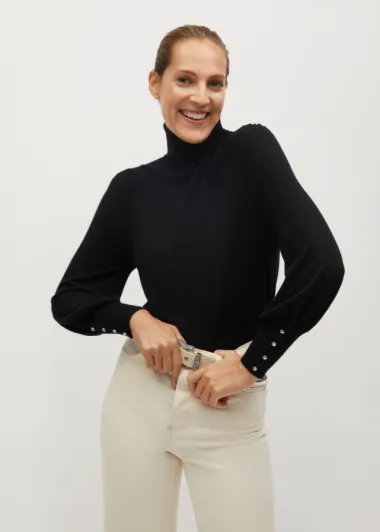 Crna dolčevita kraljica je elegantnih zimskih outfita
