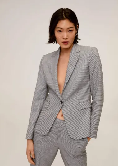 I ove zime 'furamo' karirane sakoe. Evo najbolji modeli