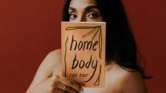 Rupi Kaur, objavila je novu zbirku pjesama i jedva čekamo da je pročitamo