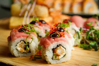 Voliš sushi? Znamo što ti je potrebno za najslasniji kućni blagdanski party