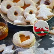Imamo recept za Linzere uz koji će ti ovi keksići  svaki put uspjeti