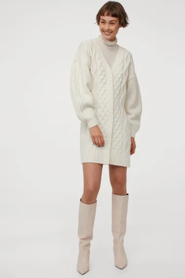 Oversized kardigani nikad ne izlaze iz mode, a ove sezone ih obožavamo